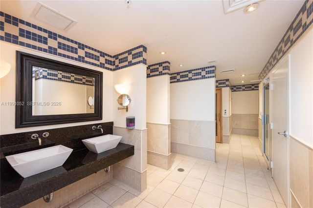 19400 Turnberry Way 1621, Aventura, FL 33180