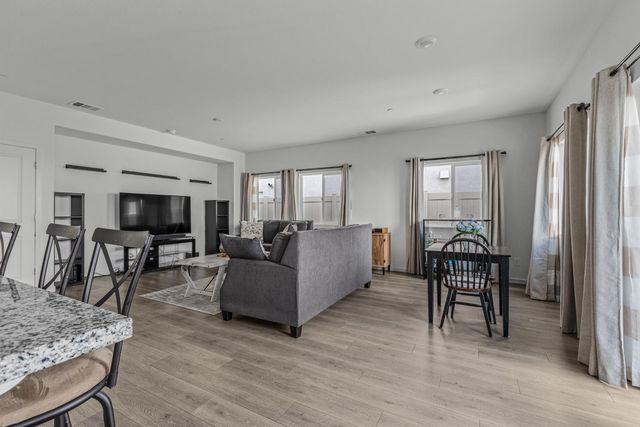 3849 Arborhill Way, Sacramento, CA 95834