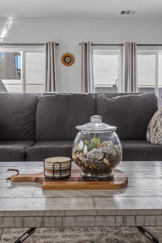 3849 Arborhill Way, Sacramento, CA 95834