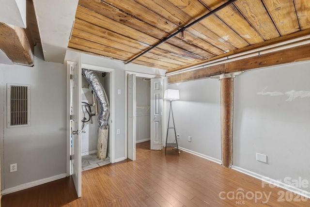 201 S Hoskins Road 219, Charlotte, NC 28208