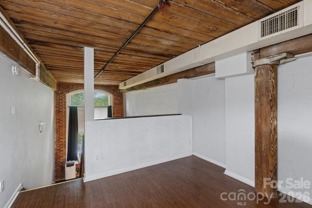 201 S Hoskins Road 219, Charlotte, NC 28208
