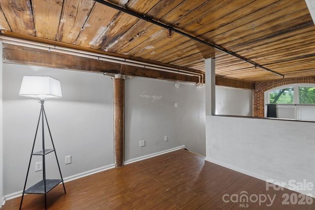 201 S Hoskins Road 219, Charlotte, NC 28208