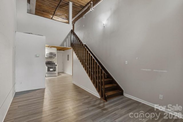 201 S Hoskins Road 219, Charlotte, NC 28208