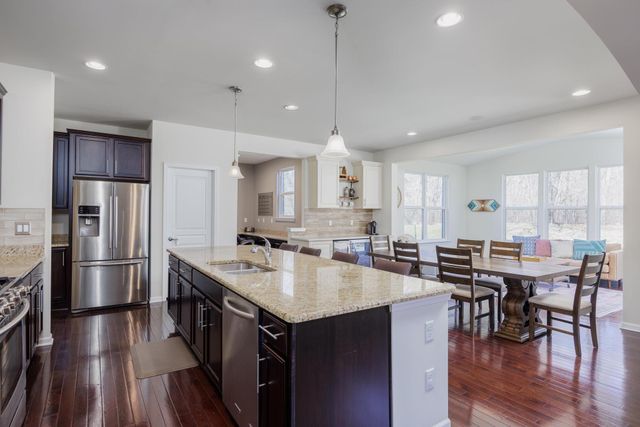 3218 Park Meadow Drive, Lake Orion, MI 48362