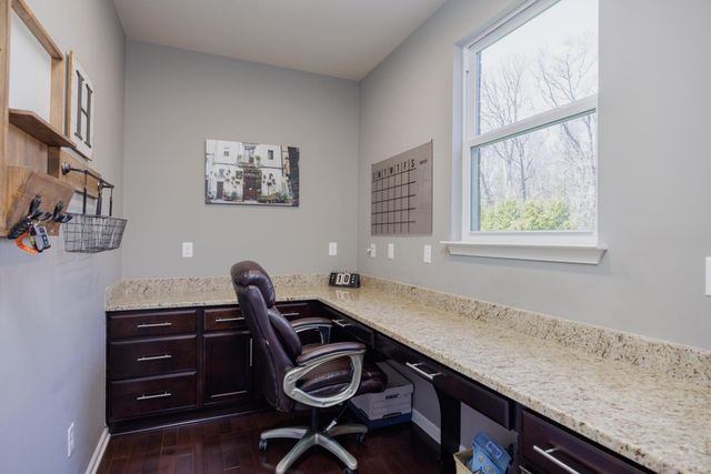 3218 Park Meadow Drive, Lake Orion, MI 48362