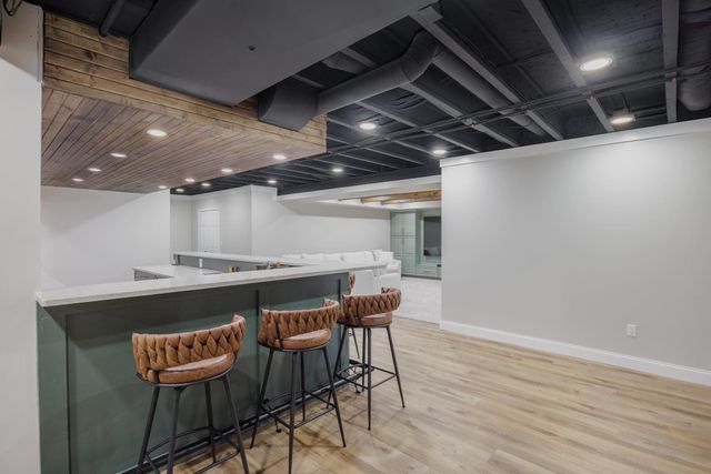 3218 Park Meadow Drive, Lake Orion, MI 48362