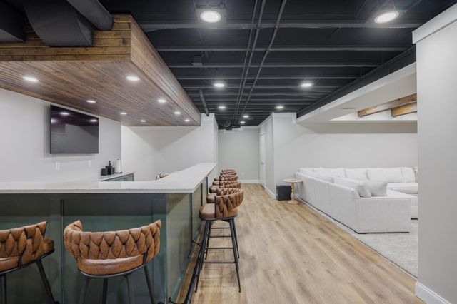 3218 Park Meadow Drive, Lake Orion, MI 48362