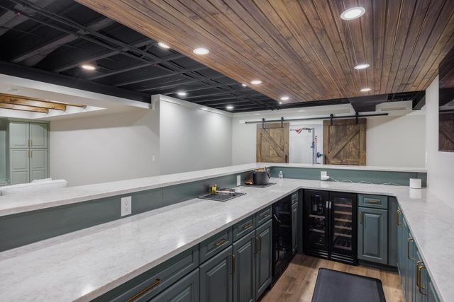 3218 Park Meadow Drive, Lake Orion, MI 48362