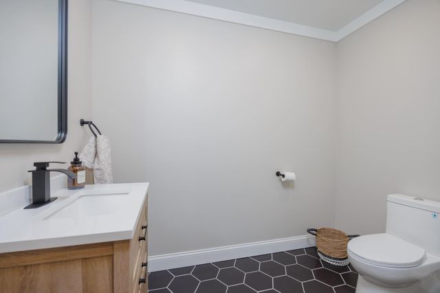 3218 Park Meadow Drive, Lake Orion, MI 48362