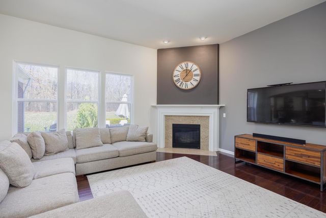 3218 Park Meadow Drive, Lake Orion, MI 48362