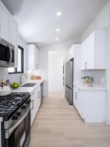 1371 Camellia Drive, East Palo Alto, CA 94303