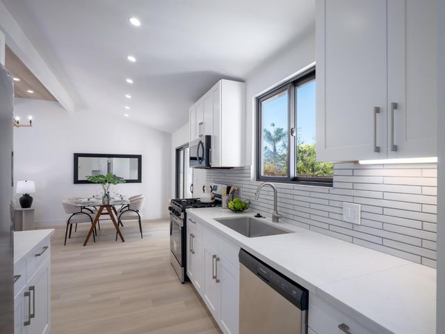 1371 Camellia Drive, East Palo Alto, CA 94303