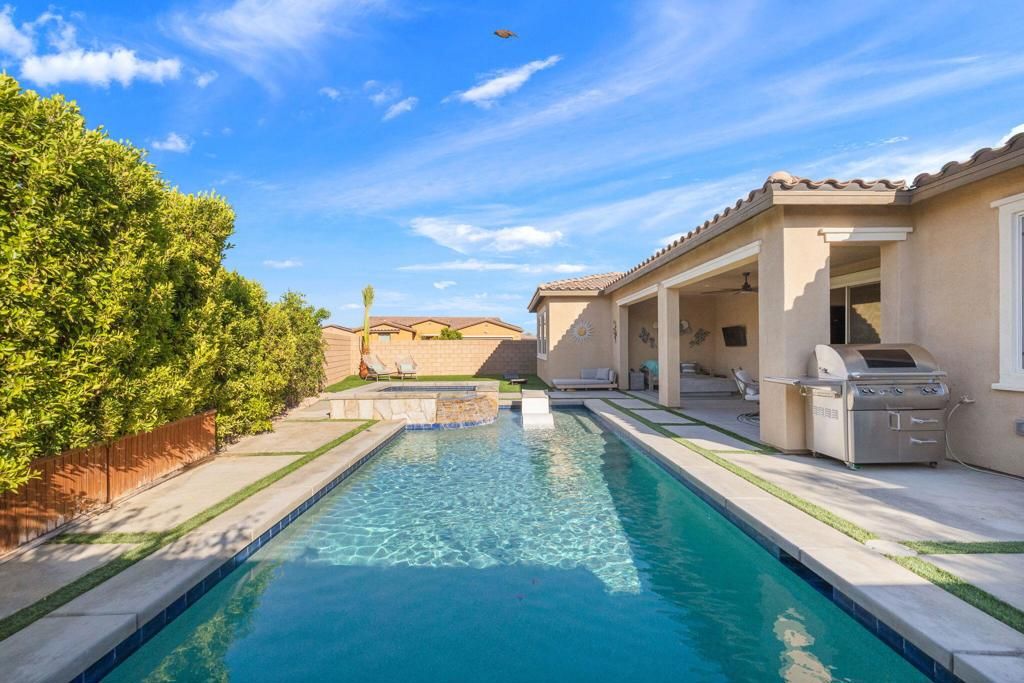 Image 15 of property listing at 81890 Via Encinitas, La Quinta, CA 92253