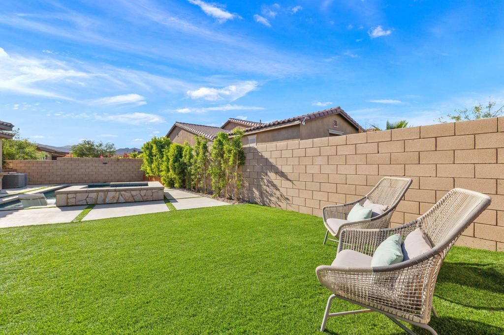 Image 19 of property listing at 81890 Via Encinitas, La Quinta, CA 92253