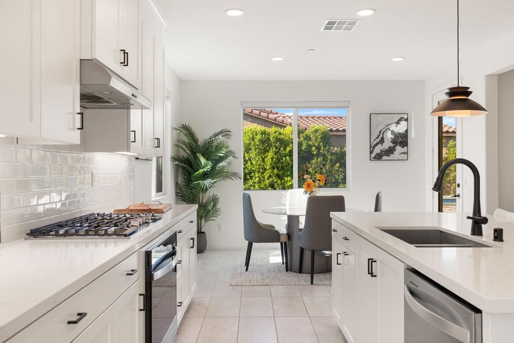 Image 30 of property listing at 81890 Via Encinitas, La Quinta, CA 92253