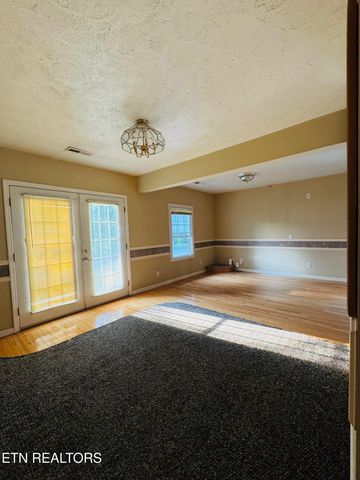 160 Clevenger Cut Off Rd, Newport, TN 37821