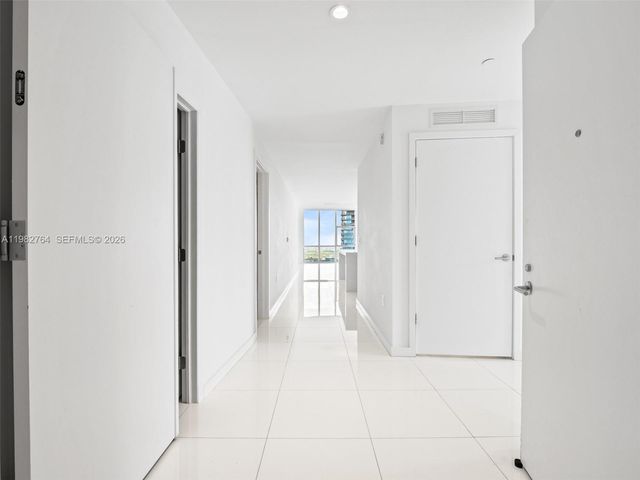 851 NE 1st Avenue 4801, Miami, FL 33132