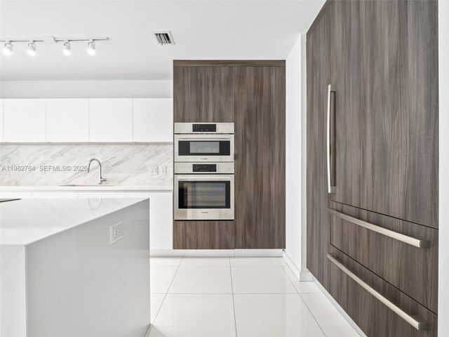 851 NE 1st Avenue 4801, Miami, FL 33132