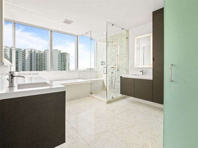 851 NE 1st Avenue 4801, Miami, FL 33132