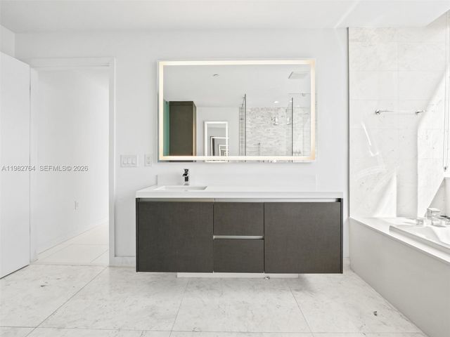 851 NE 1st Avenue 4801, Miami, FL 33132