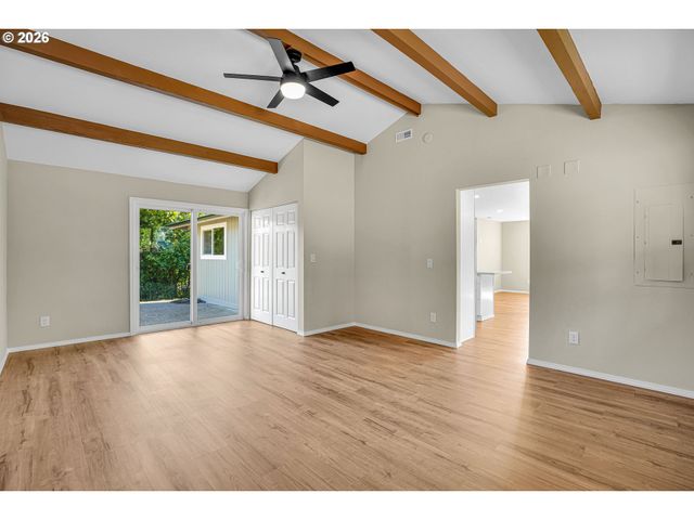 1822 Sw MARIGOLD St, Portland, OR 97219