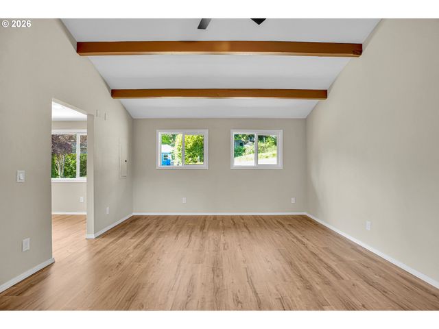 1822 Sw MARIGOLD St, Portland, OR 97219