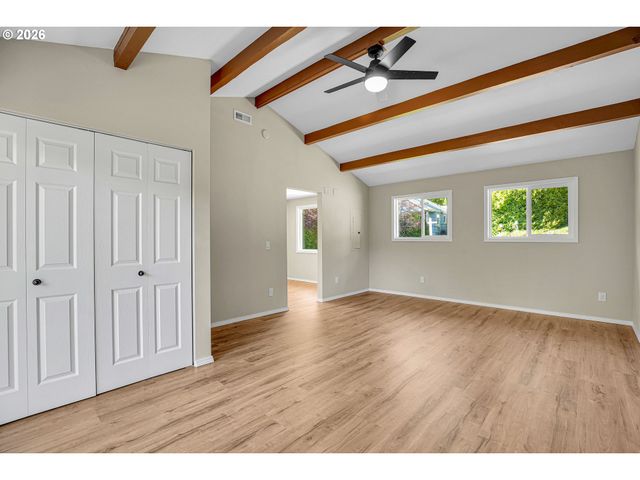 1822 Sw MARIGOLD St, Portland, OR 97219