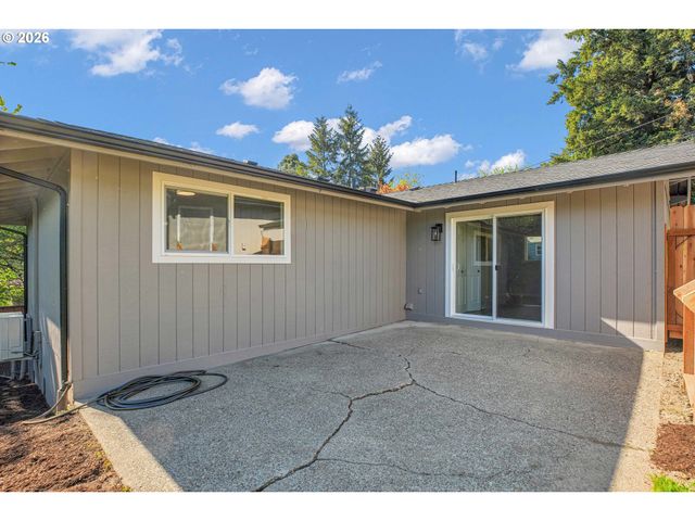 1822 Sw MARIGOLD St, Portland, OR 97219