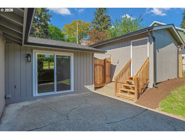 1822 Sw MARIGOLD St, Portland, OR 97219