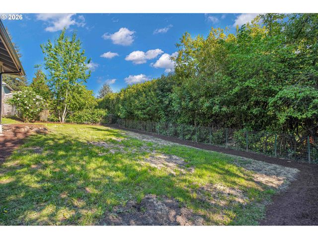 1822 Sw MARIGOLD St, Portland, OR 97219