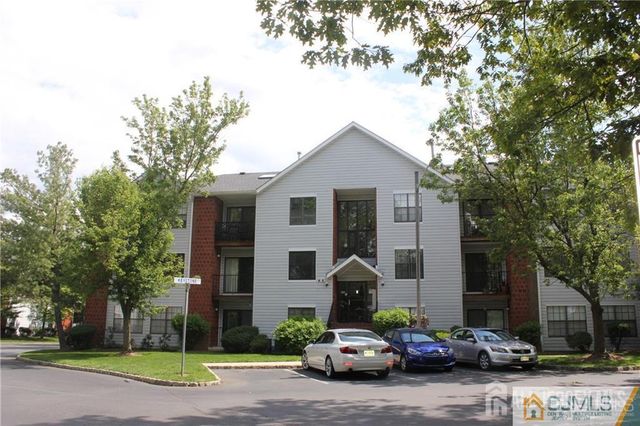 82 Keystone Court, Edison, NJ 08817