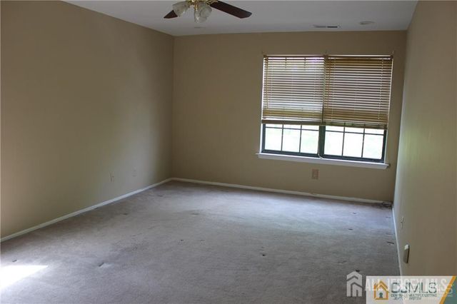 82 Keystone Court, Edison, NJ 08817