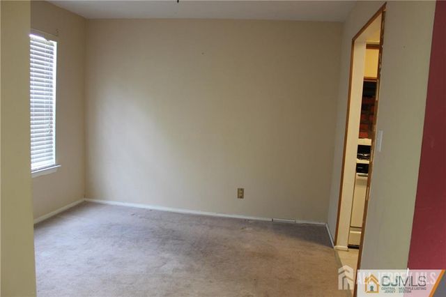 82 Keystone Court, Edison, NJ 08817