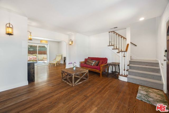 3007 Dahlgren Avenue, Los Angeles, CA 90066
