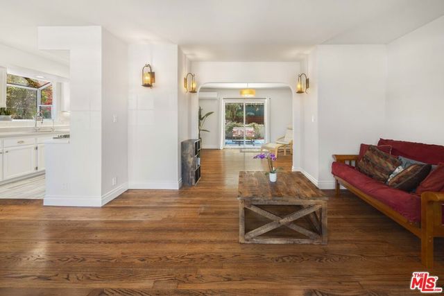 3007 Dahlgren Avenue, Los Angeles, CA 90066