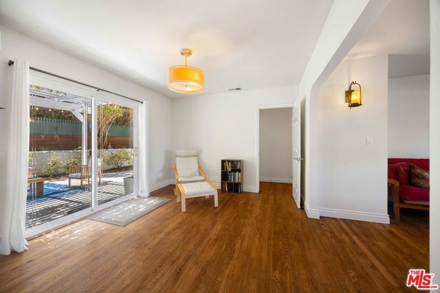3007 Dahlgren Avenue, Los Angeles, CA 90066