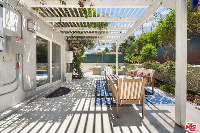 3007 Dahlgren Avenue, Los Angeles, CA 90066