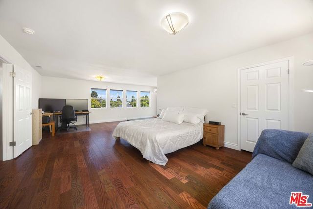3007 Dahlgren Avenue, Los Angeles, CA 90066
