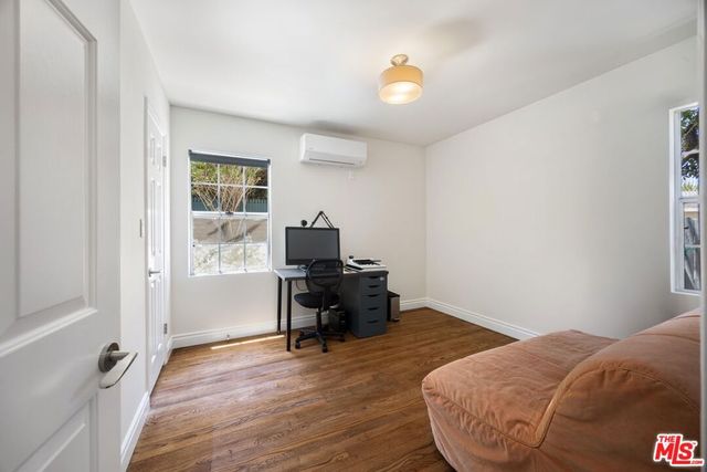 3007 Dahlgren Avenue, Los Angeles, CA 90066