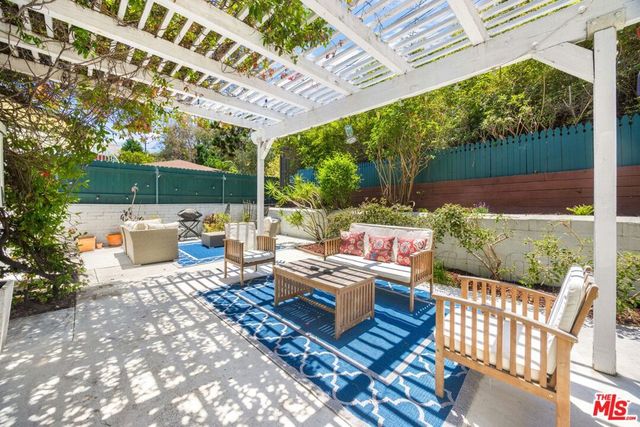 3007 Dahlgren Avenue, Los Angeles, CA 90066