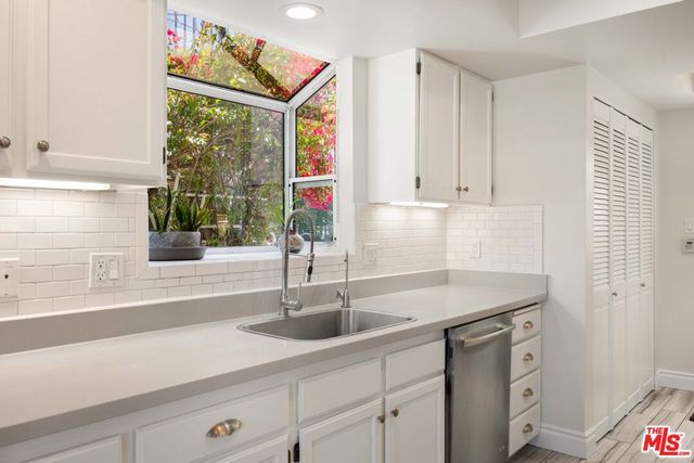 3007 Dahlgren Avenue, Los Angeles, CA 90066