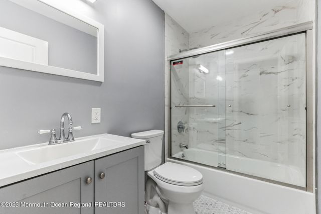 46 Keene Street, Whiting, NJ 08759