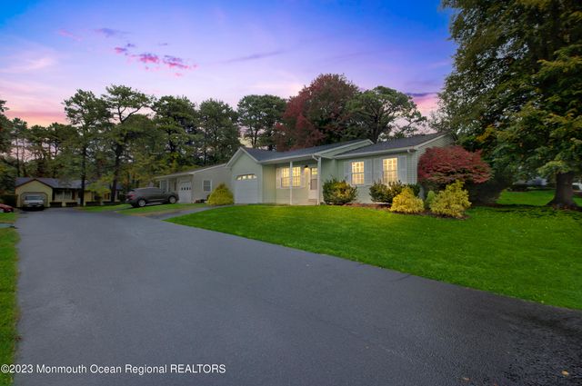 46 Keene Street, Whiting, NJ 08759
