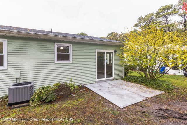 46 Keene Street, Whiting, NJ 08759