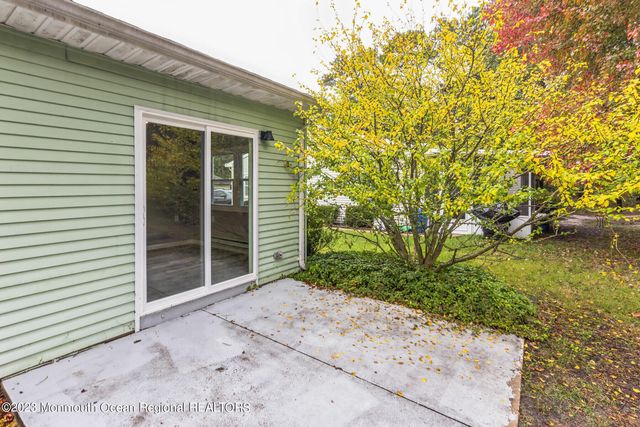 46 Keene Street, Whiting, NJ 08759