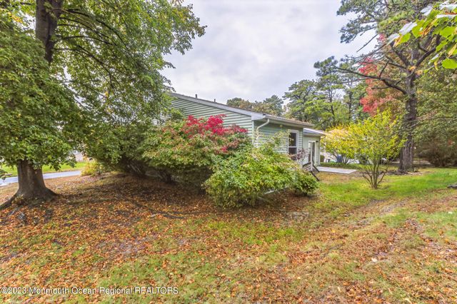 46 Keene Street, Whiting, NJ 08759