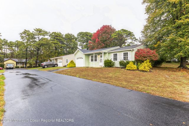 46 Keene Street, Whiting, NJ 08759