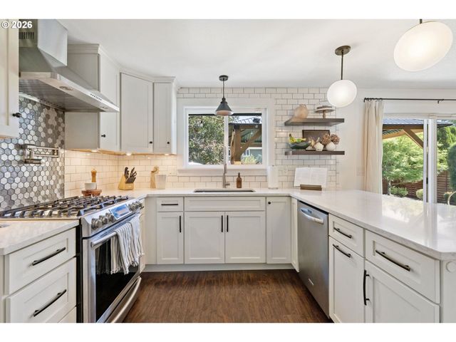 14295 Sw RED HAVEN Dr, Beaverton, OR 97008