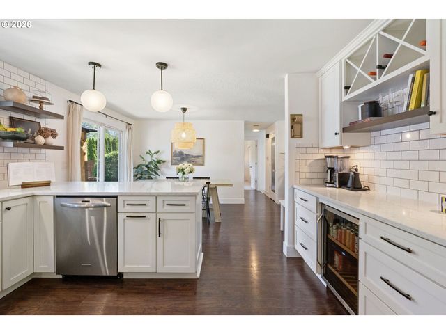 14295 Sw RED HAVEN Dr, Beaverton, OR 97008
