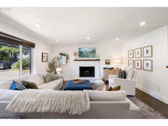 14295 Sw RED HAVEN Dr, Beaverton, OR 97008